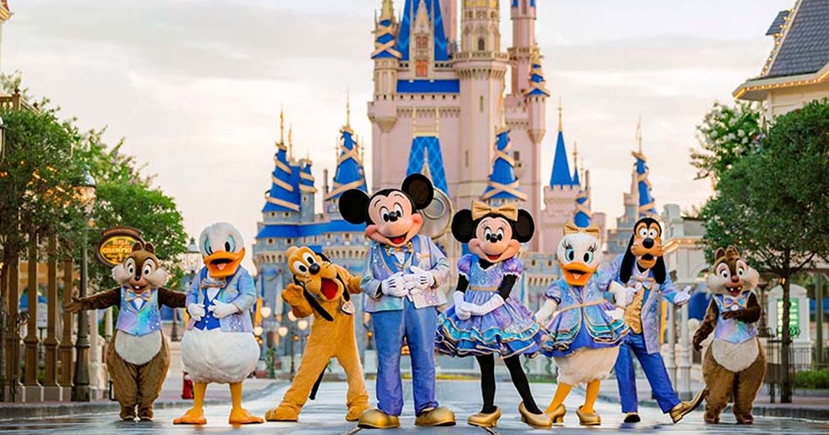 Disney Photo Album - Walt Disney World Resort - Castle Medallion